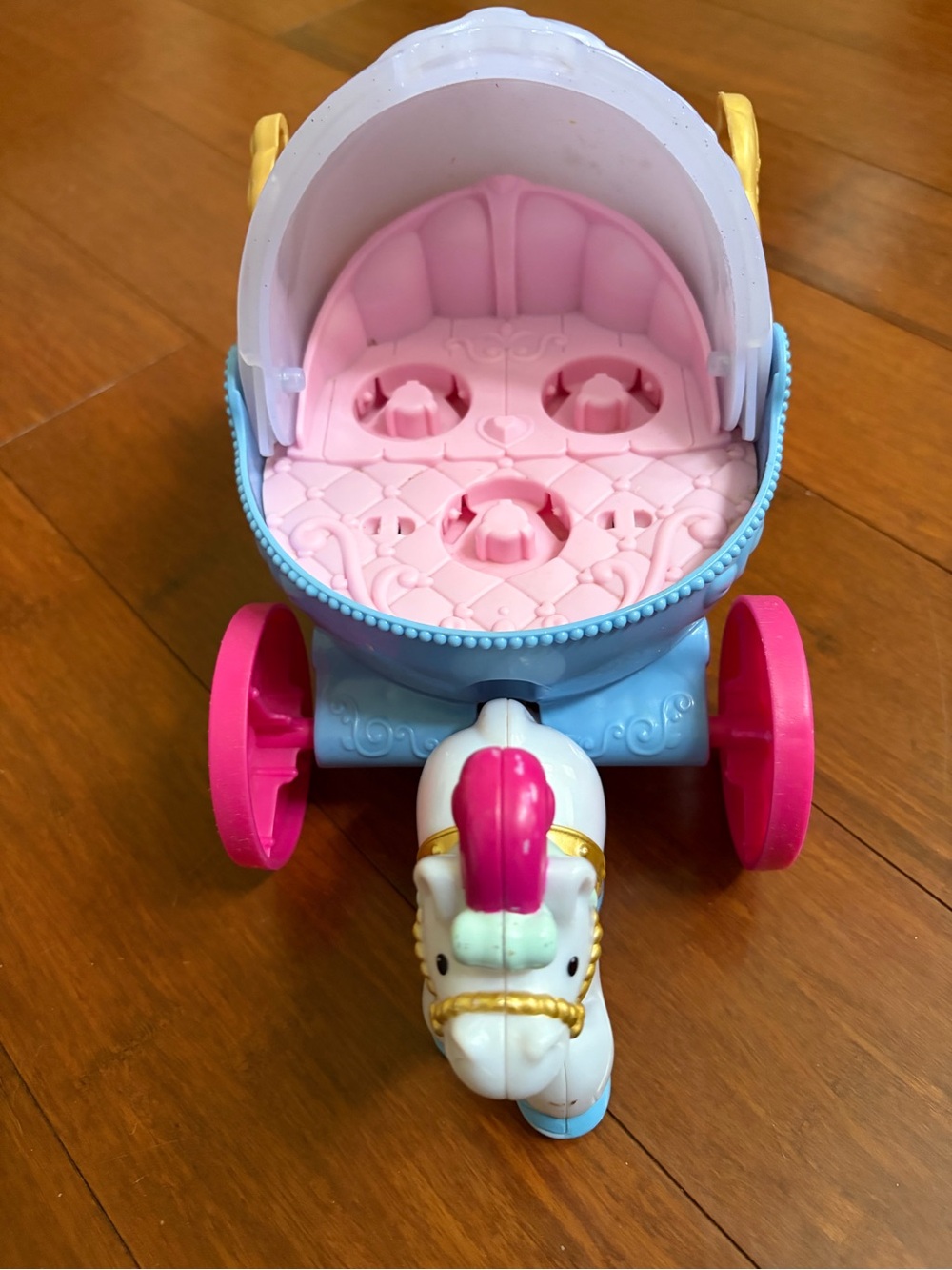 Fisher Price Little People Disney Princess Cinderella Musical Horse & Carriage.